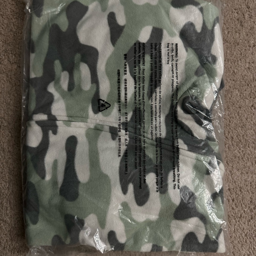 Carters Camouflage Dinosaur fleece Pajama zippy NWT - Picture 3 of 3